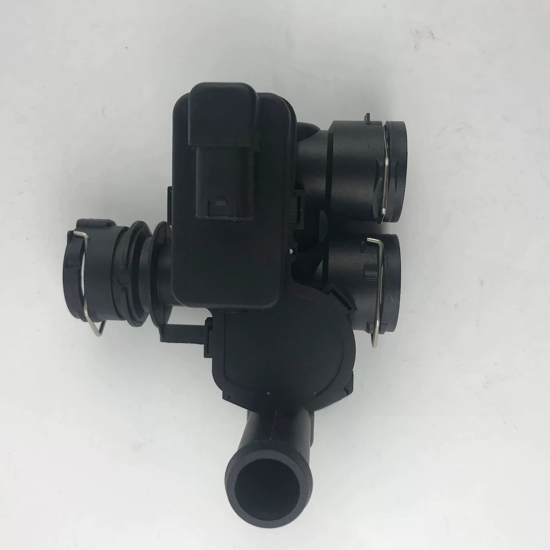 2118320584 Heater Control Valve 4