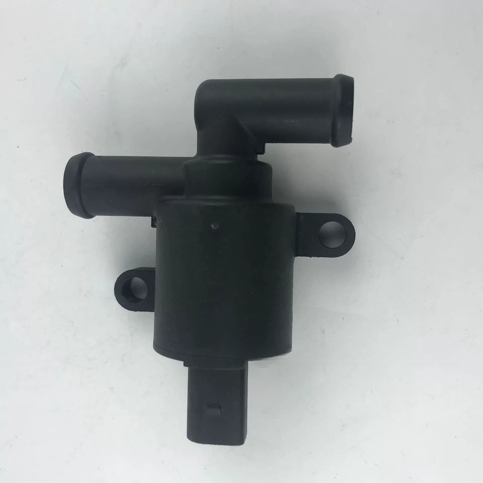 4H0121671D heater control valve front view