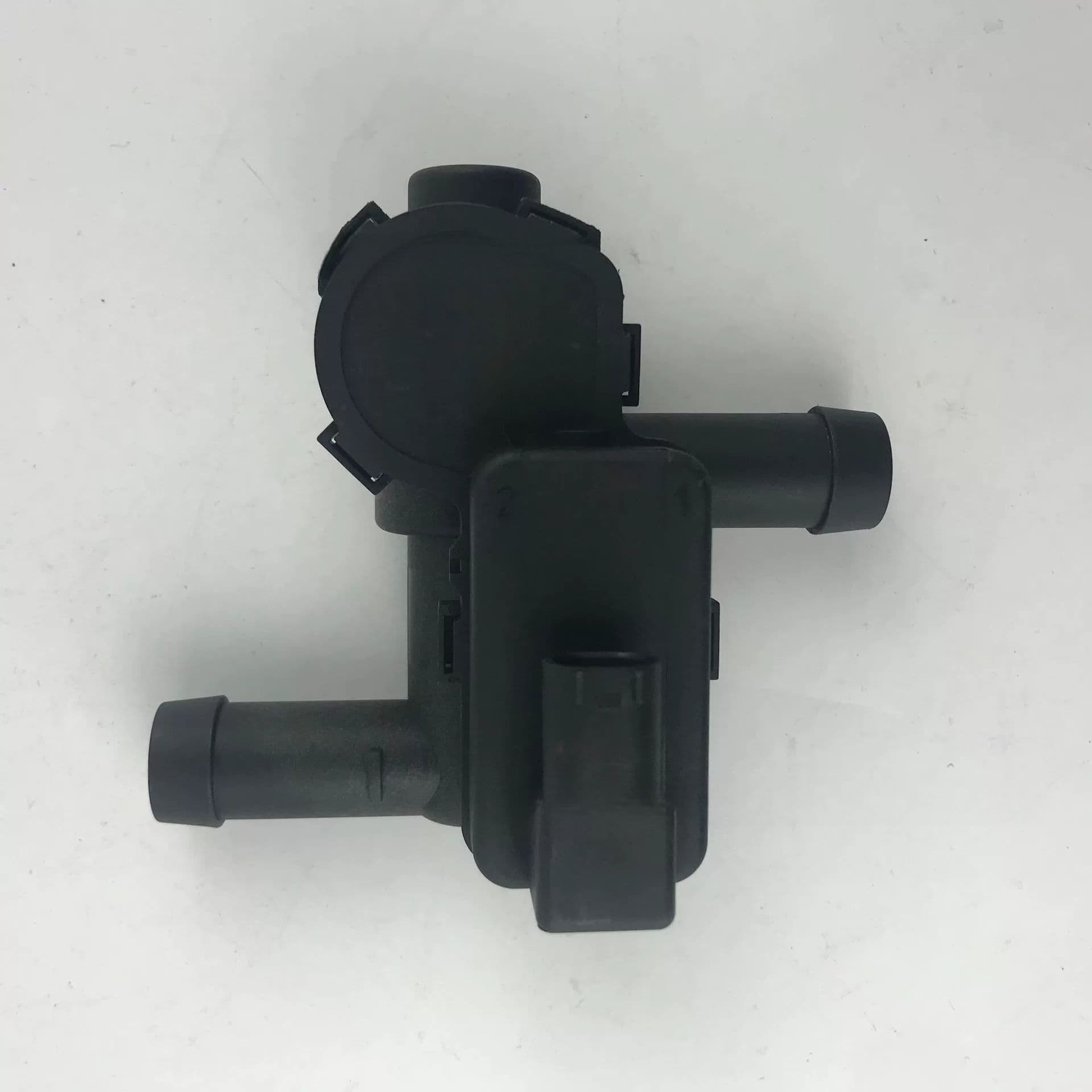 7PP819810A heater control valve front view