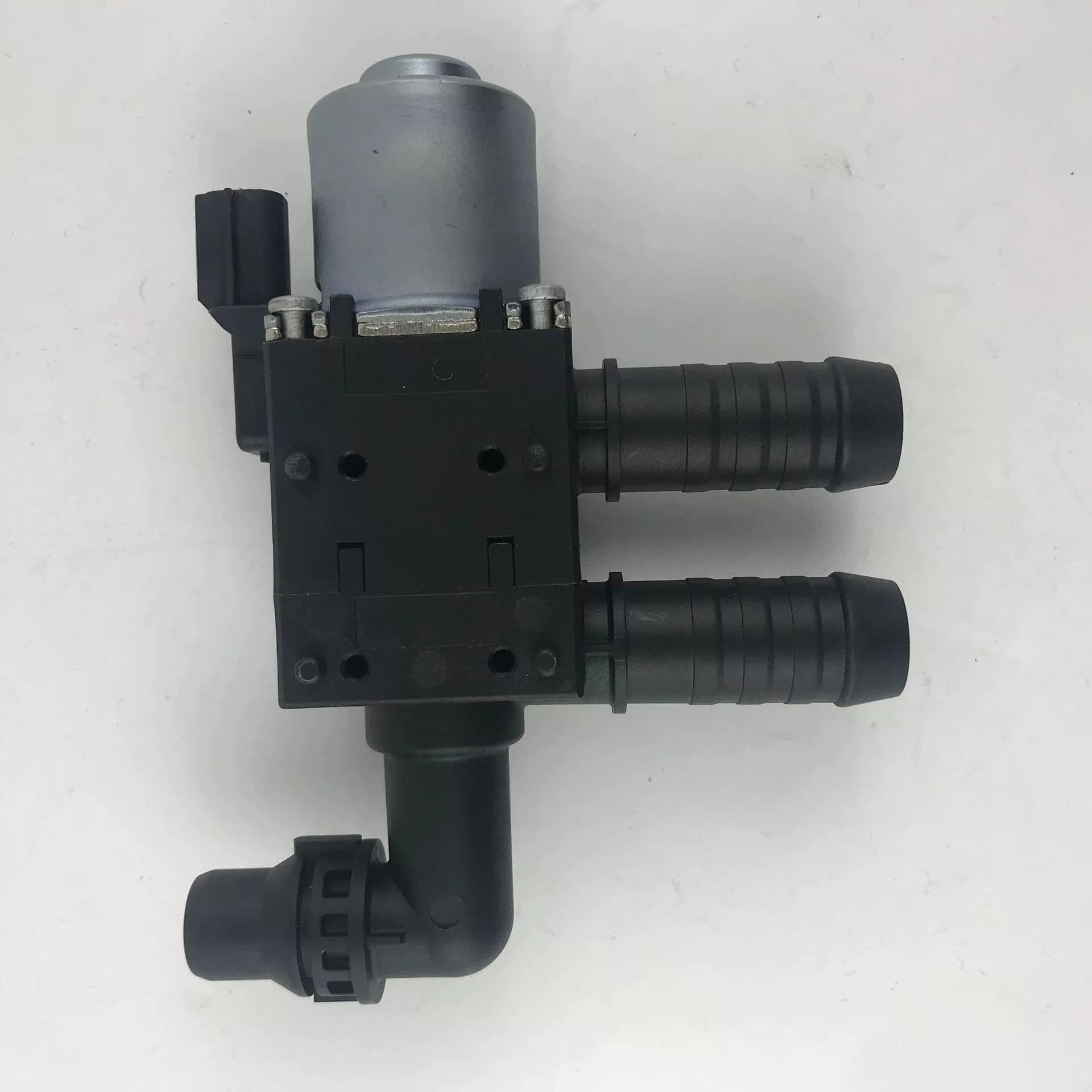 Kalorifer Kontrol Valfi CV6Z8C605T