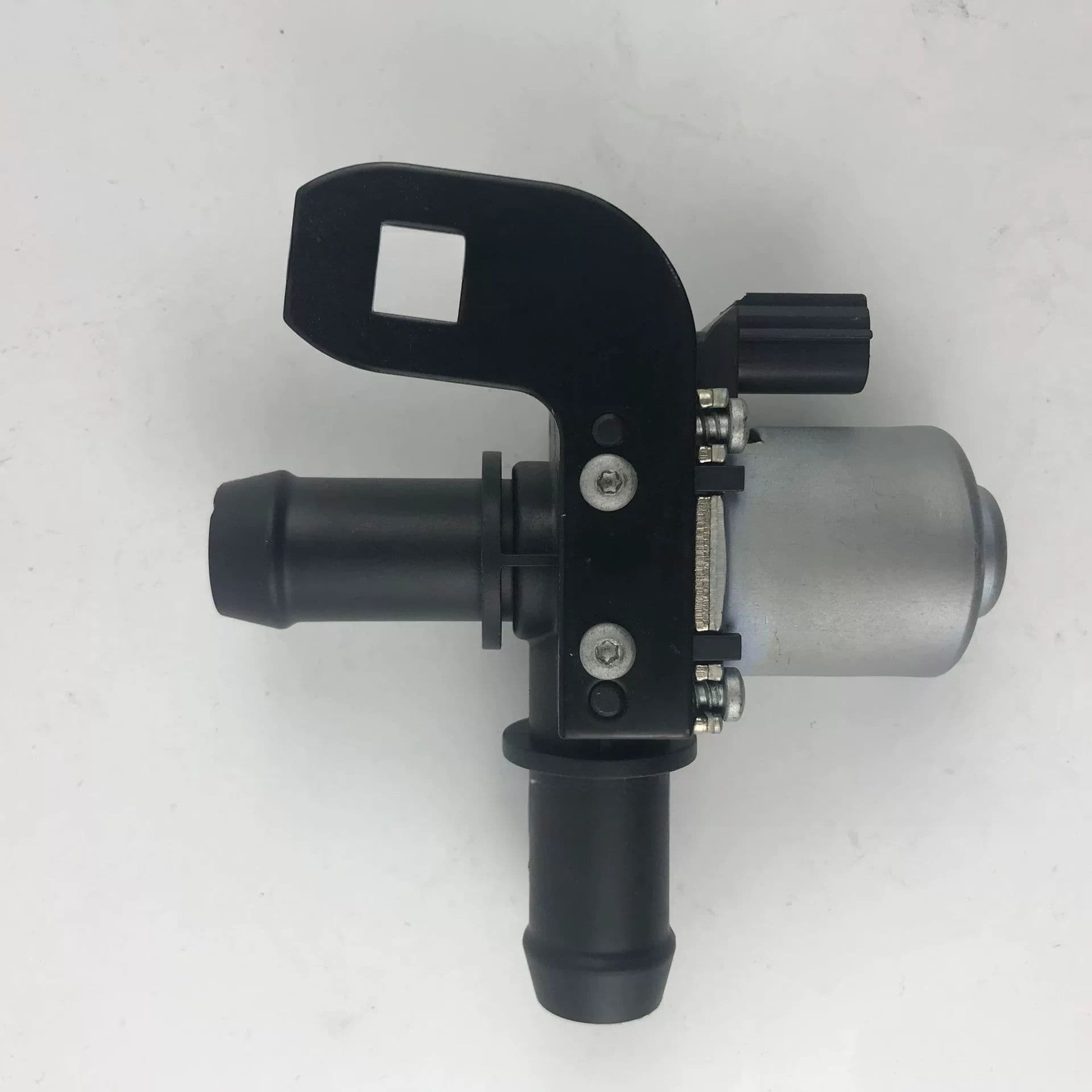 Injap Kawalan Pemanas FL34-18C310-AA / FL3Z18495A