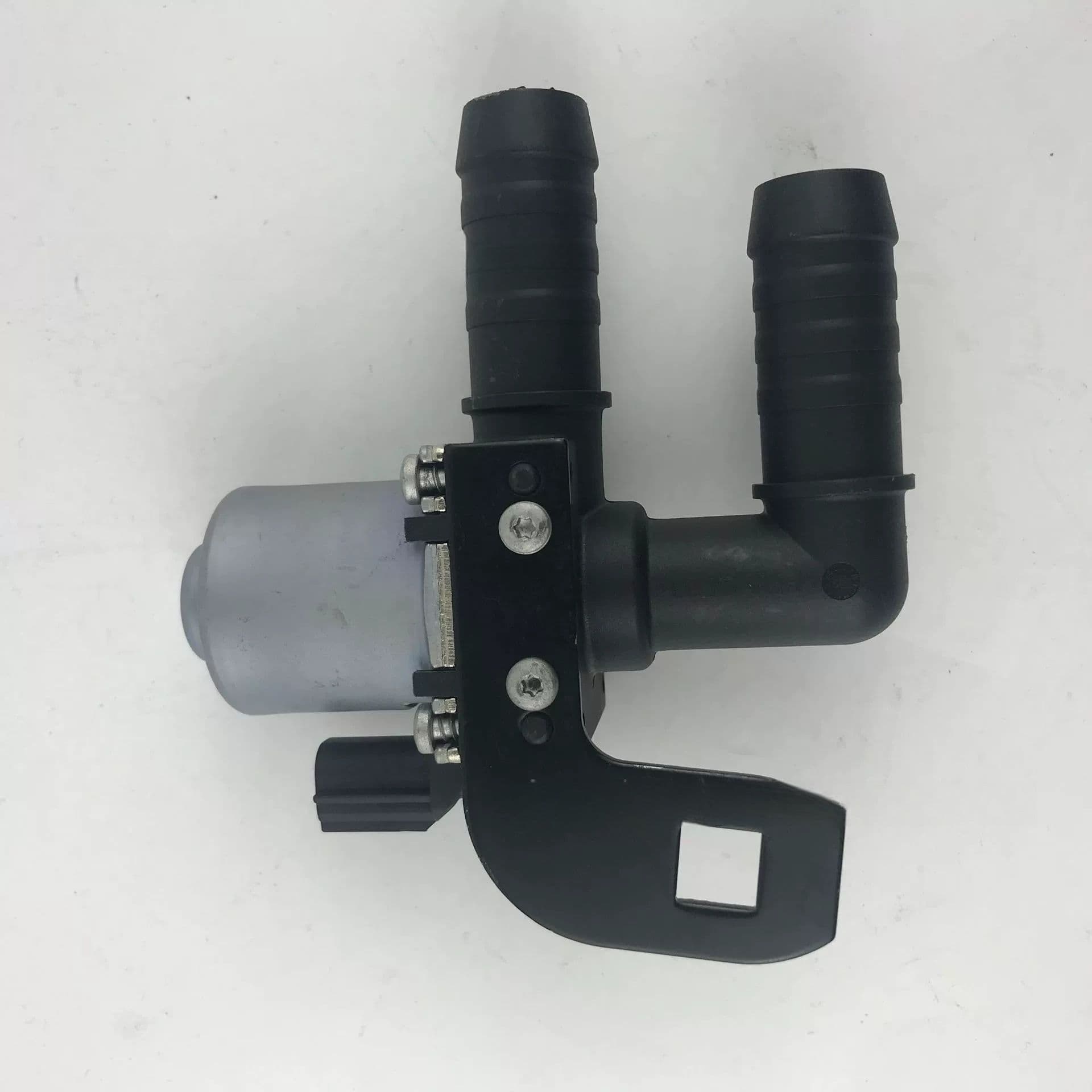 Heater control valve JL3Z-18495E front view